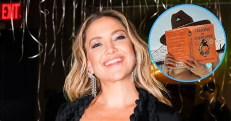 Kate Hudson poses topless by the pool: Suns out, buns out